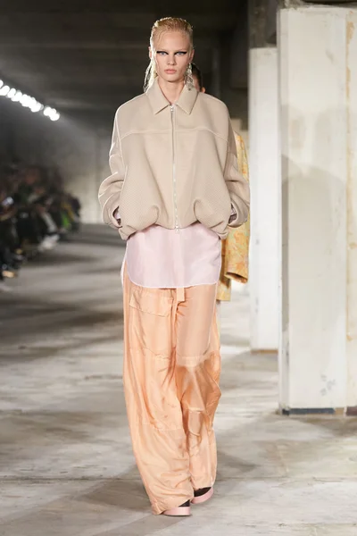 Look 40